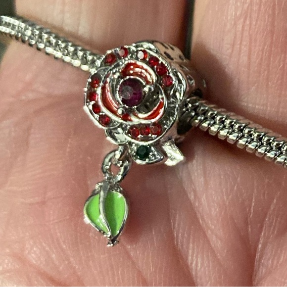 Charm-Bracelet-colorful rhinestones, Rose Shaped Charm/Pendant for Bracelet nwt - Picture 10 of 11